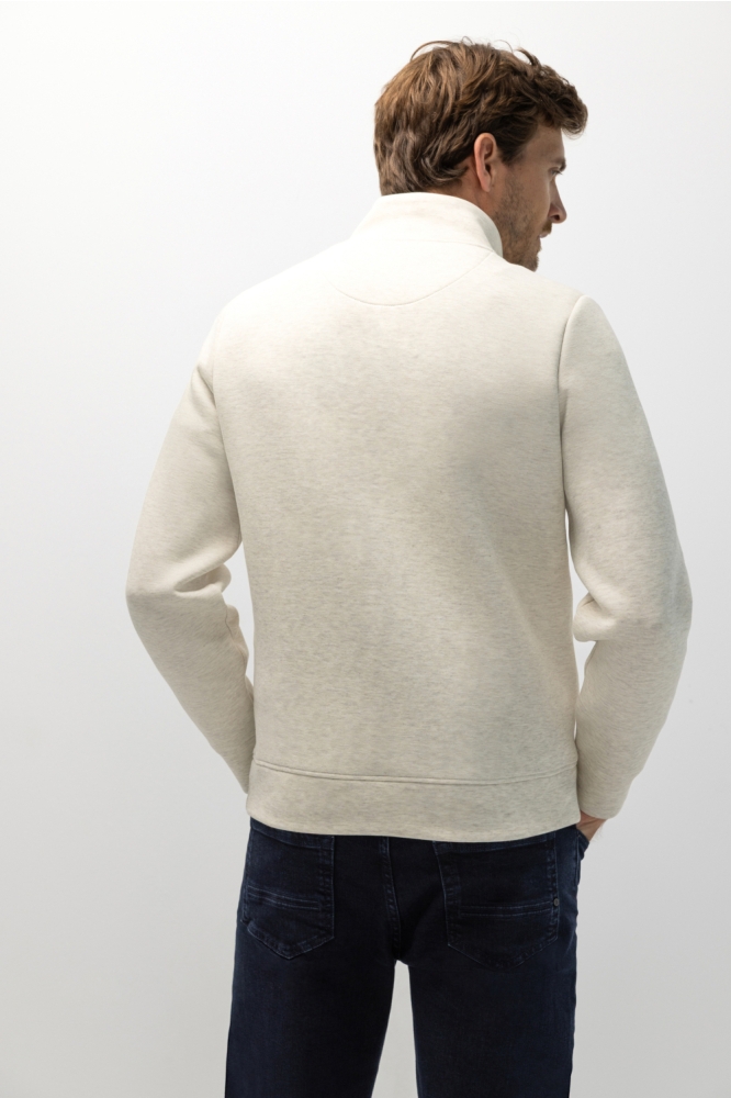 State of Art ecru heren sweater | Model achteraanzicht