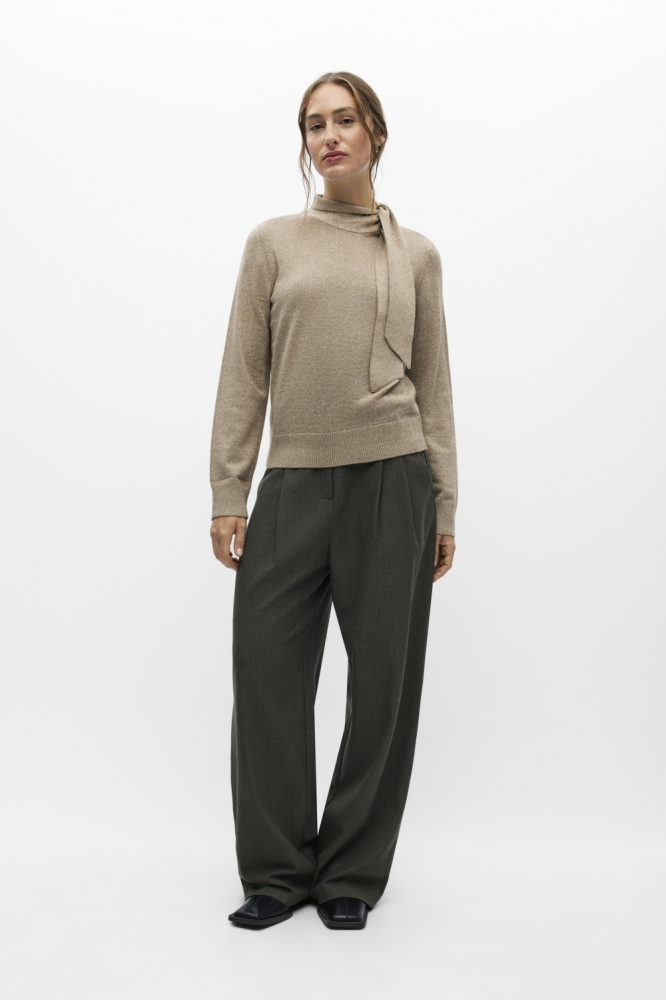 Object taupe dames trui | Model
