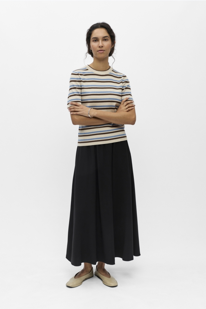 Object beige dames trui | Model