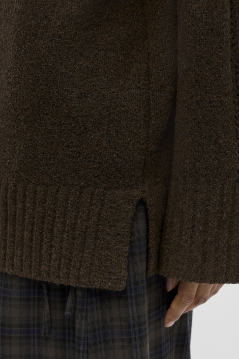 Object bruine dames trui | Close up