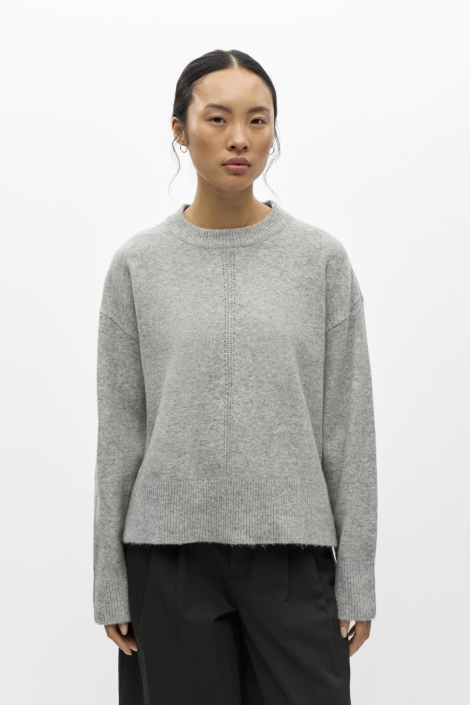 Object grijze dames trui | Model vooraanzicht
