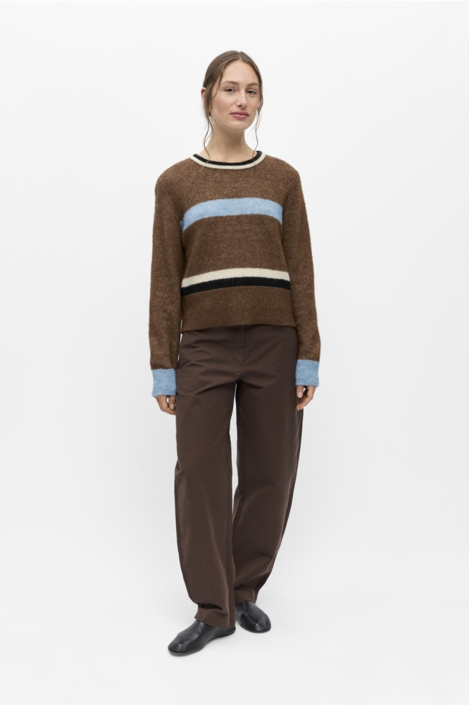 Object bruine dames trui | Model