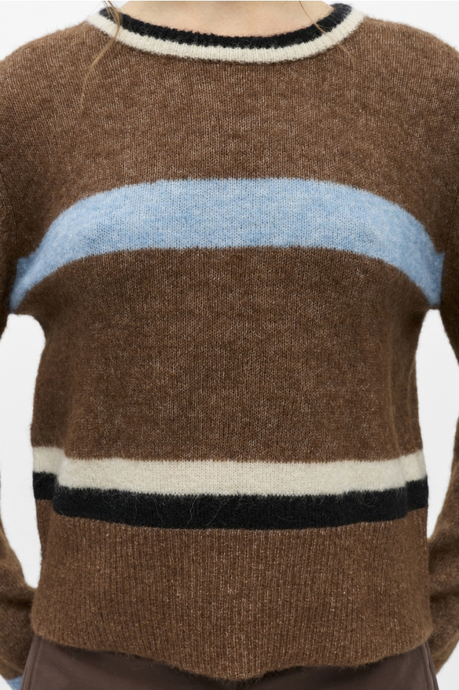 Object bruine dames trui | Close up