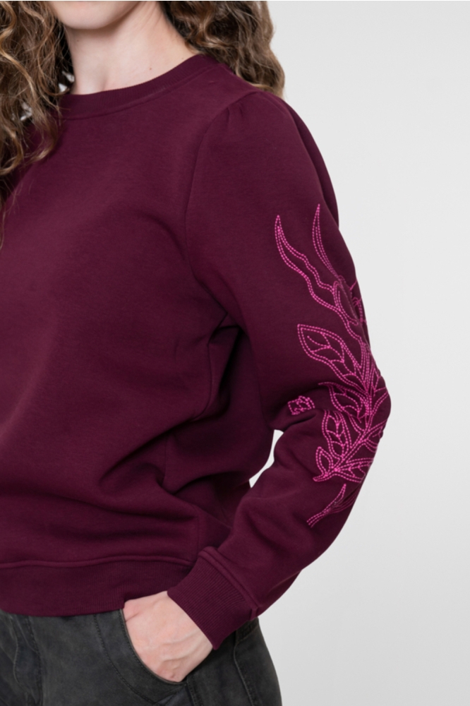 Geisha bordeaux dames sweater | Close up