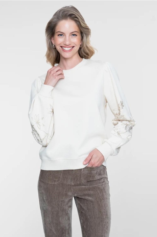 Geisha beige dames trui | Model vooraanzicht