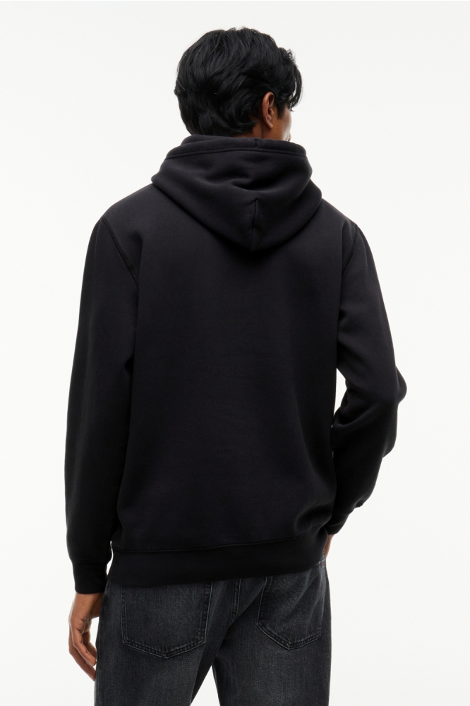 Tommy Jeans zwarte heren sweater | Model achteraanzicht