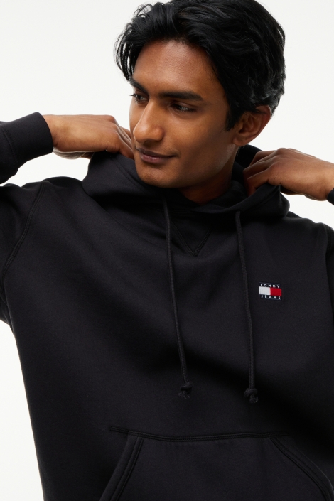 Tommy Jeans zwarte heren sweater | Close up