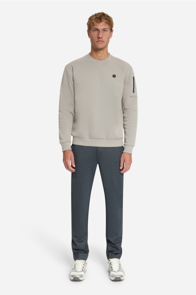 NO-EXCESS grijze heren sweater | Model
