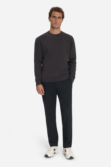 NO-EXCESS bruine heren sweater | Model
