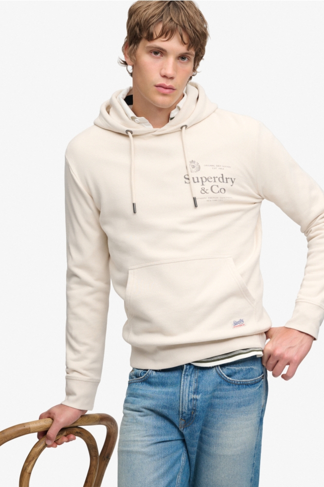 Superdry beige heren sweater | Model vooraanzicht