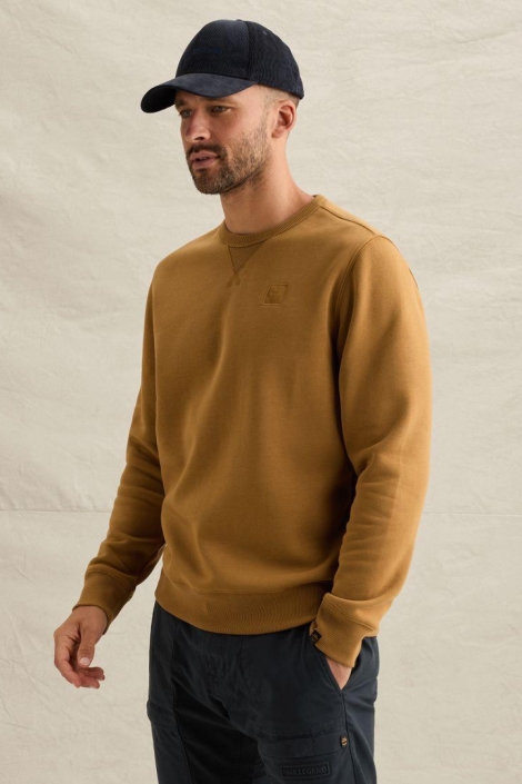 PME legend gele heren sweater | Model zijaanzicht