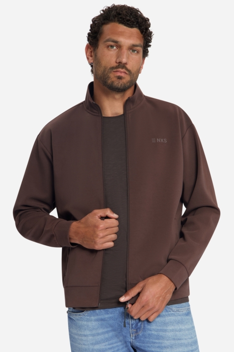 NO-EXCESS bruine heren vest | Model vooraanzicht