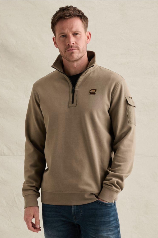 PME legend taupe heren sweater | Model vooraanzicht