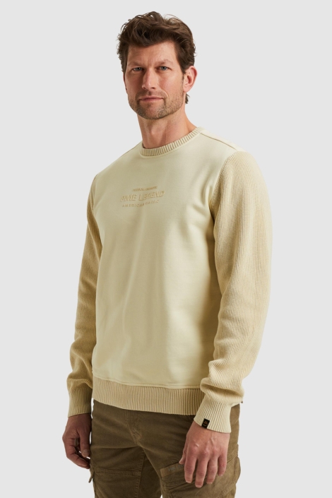 PME legend beige heren sweater | Model zijaanzicht