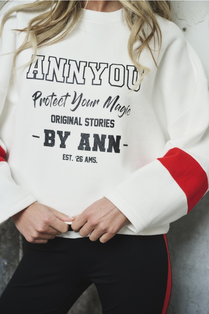 Ann&You witte dames sweater | Close up