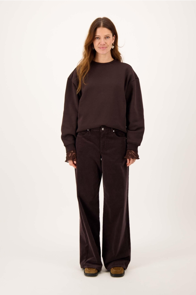 Zusss bruine dames sweater | Model vooraanzicht