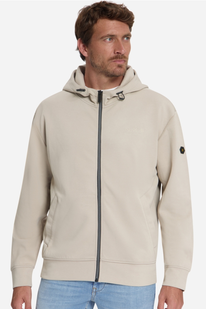 NO-EXCESS beige heren vest | Model vooraanzicht