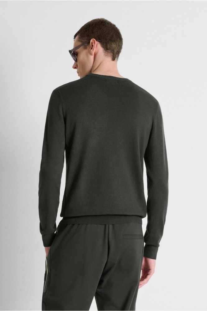 Antony Morato groene heren trui | Model achteraanzicht