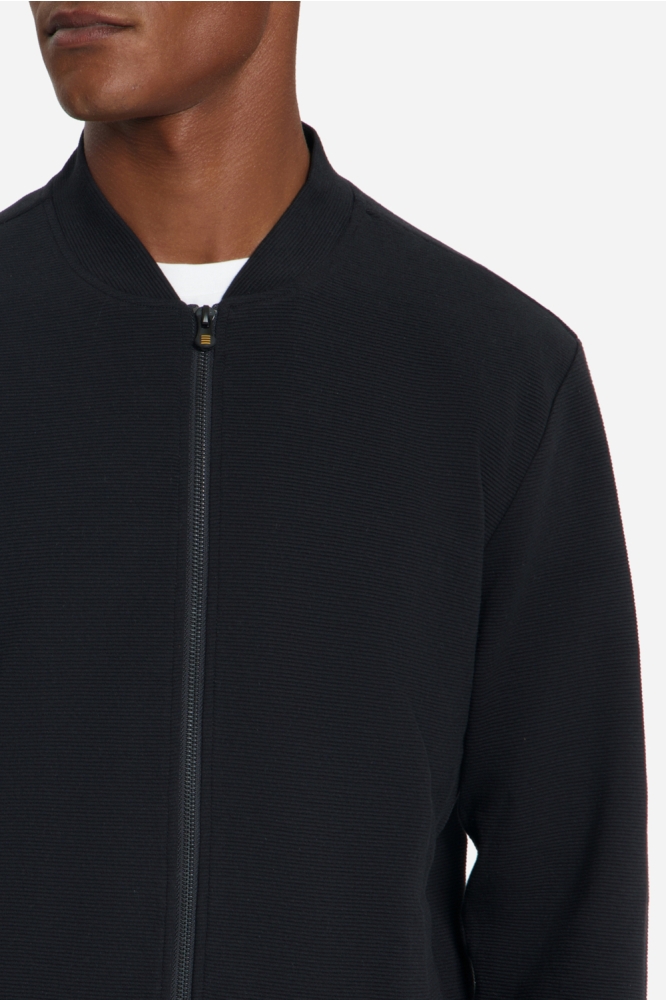 NO-EXCESS zwarte heren vest | Close up