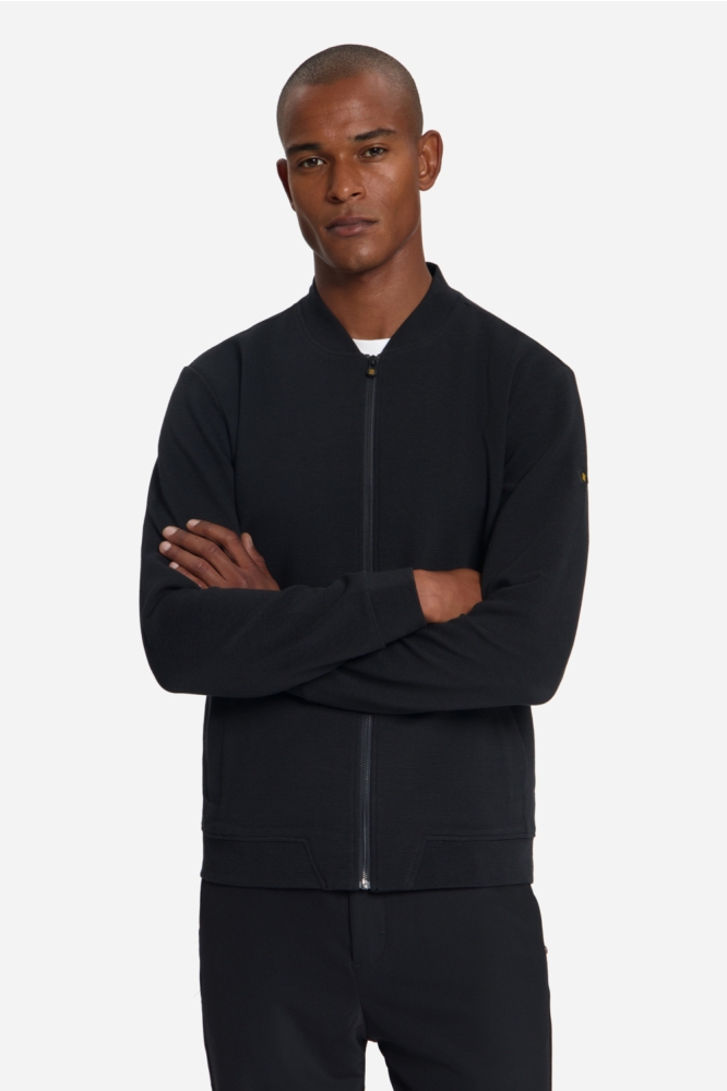NO-EXCESS zwarte heren vest | Model vooraanzicht