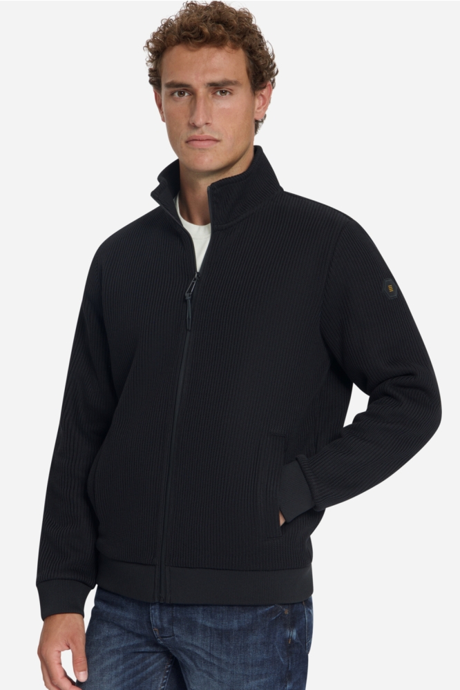 NO-EXCESS zwarte heren vest | Model vooraanzicht
