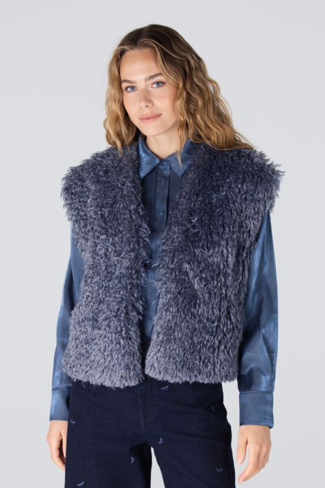 Juffrouw Jansen blauwe dames gilet | Model vooraanzicht