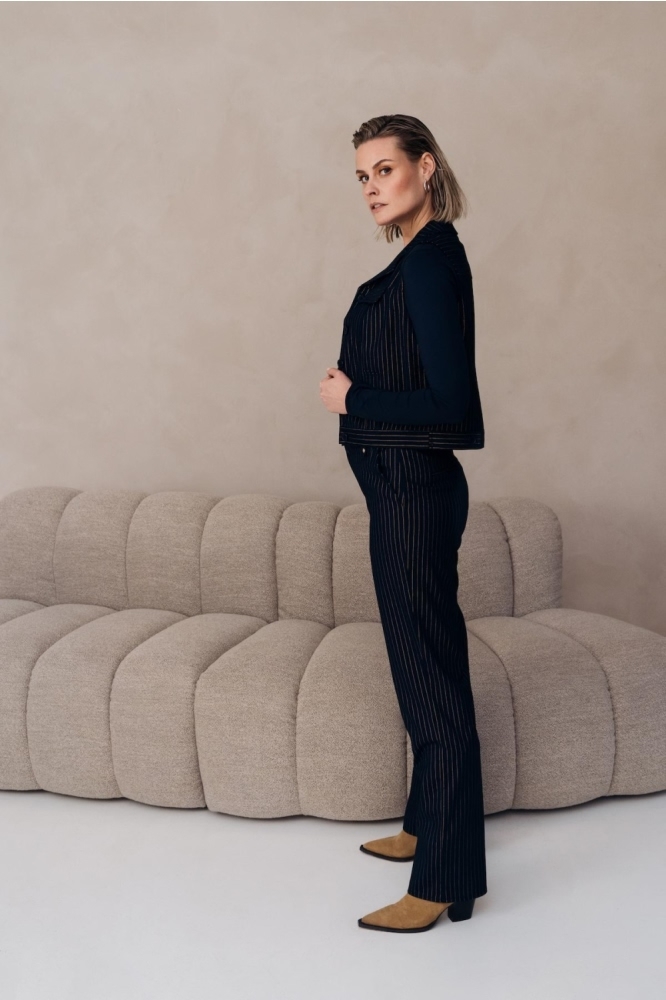 Zizo blauwe dames gilet | Model