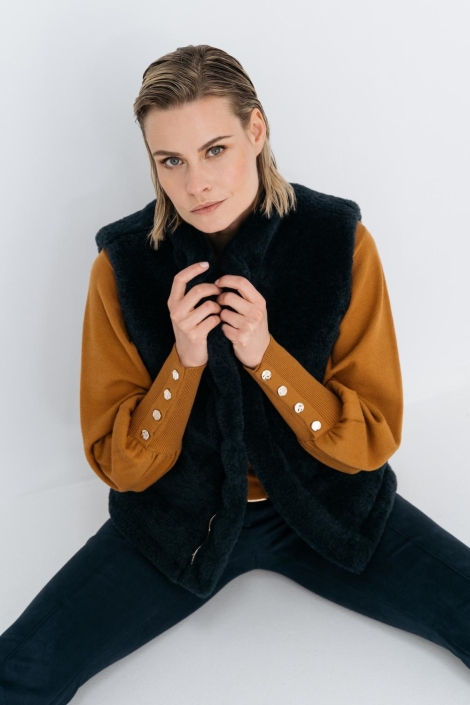 Maicazz blauwe dames gilet | Model