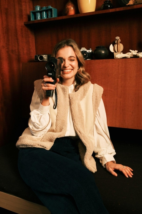 Fluresk taupe dames gilet | Sfeerbeeld, In situatie