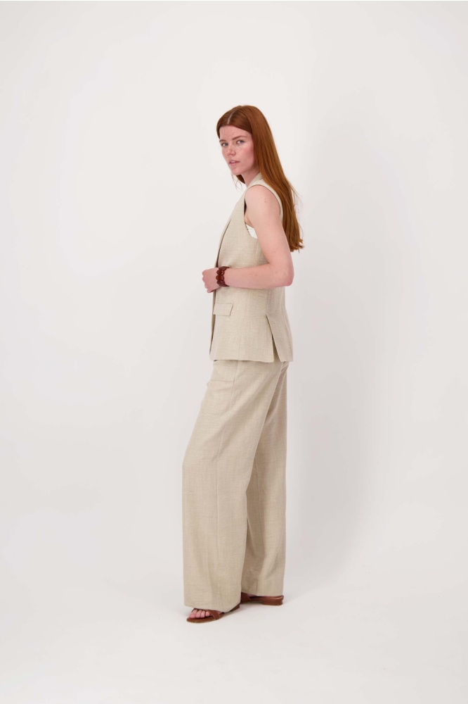 Zusss zand dames gilet | Model zijaanzicht