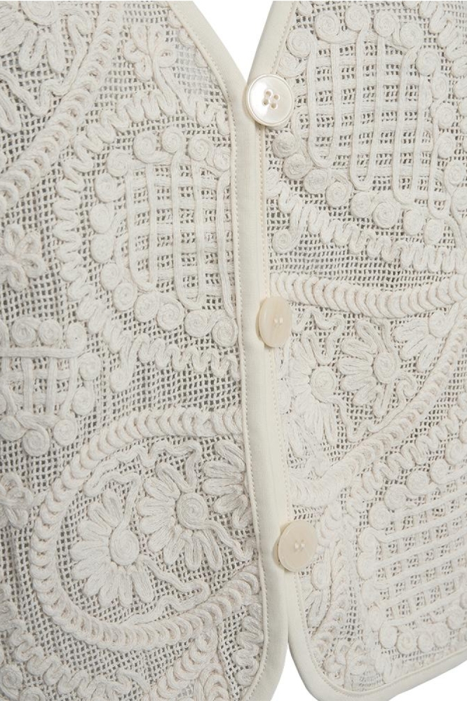 Freequent ecru dames gilet | Close up