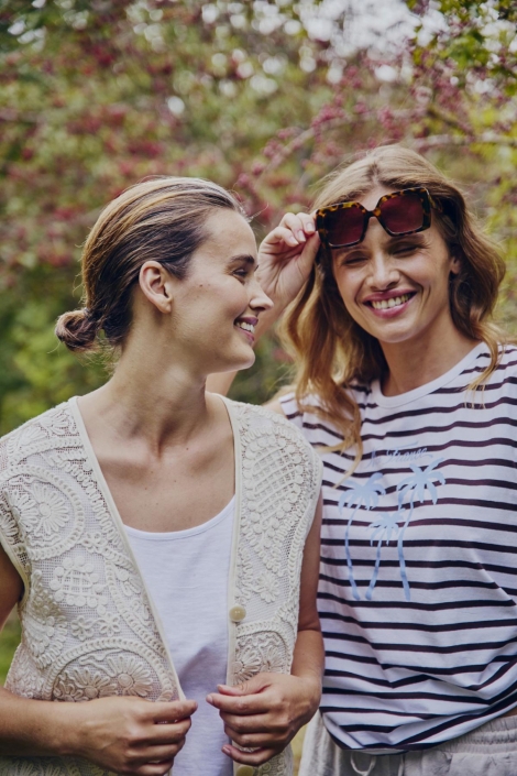 Freequent ecru dames gilet | Sfeerbeeld, In situatie