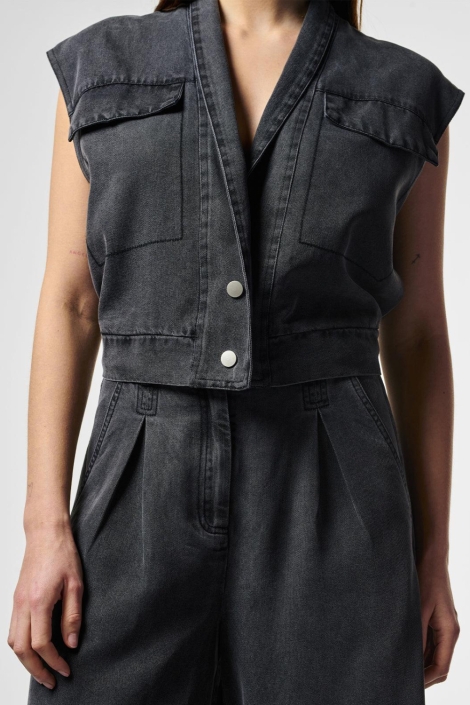 Aaiko grijze dames gilet | Close up