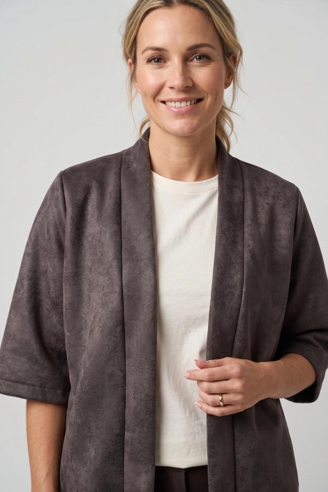 FOS Amsterdam bruine dames gilet | Model vooraanzicht