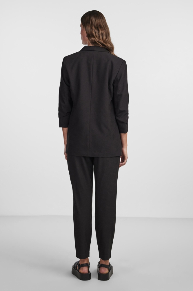 Pieces zwarte dames blazer | Model achteraanzicht