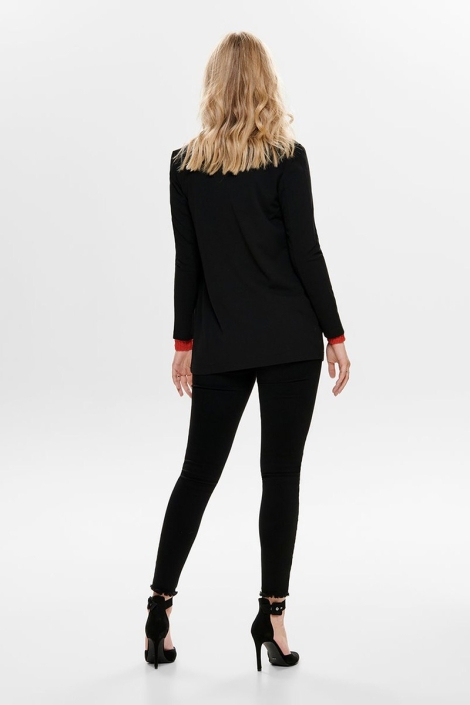 Jacqueline de Yong zwarte dames blazer | Model achteraanzicht