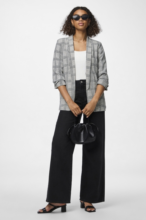 Pieces zwarte dames blazer | Model zijaanzicht