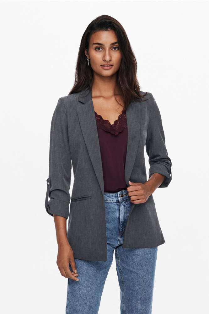 Only grijze dames blazer | Model vooraanzicht