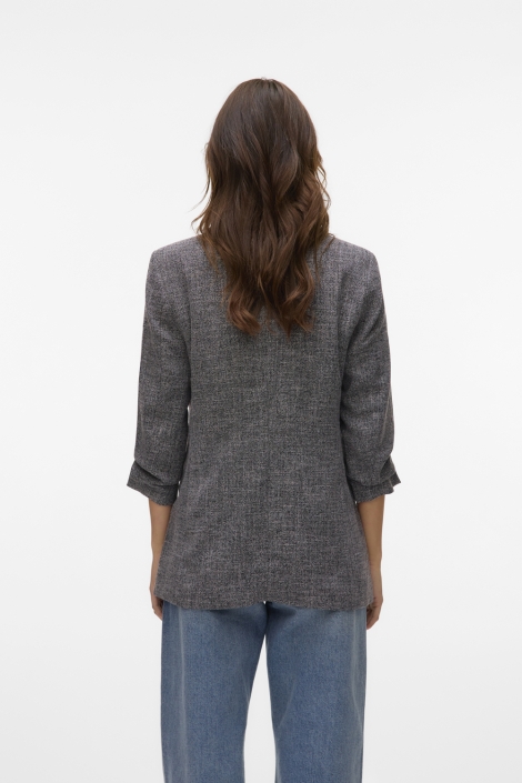 Vero Moda zwarte dames blazer | Model achteraanzicht