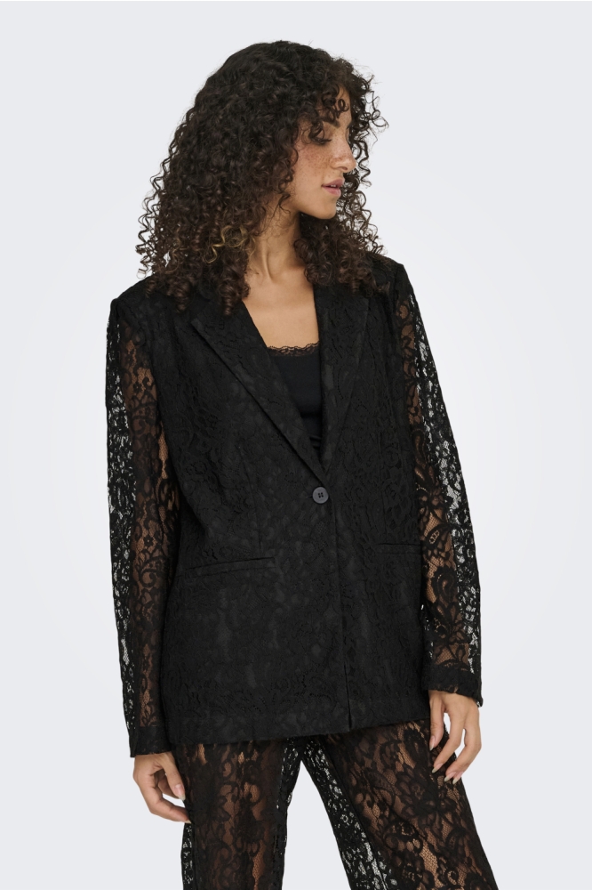 Only zwarte dames blazer | Model vooraanzicht