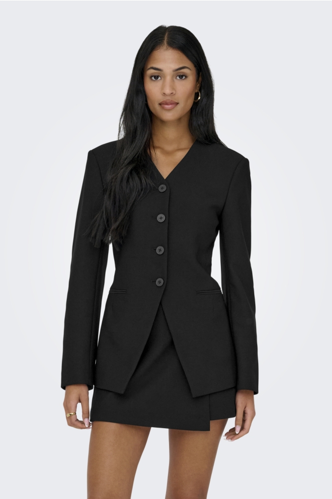 Only zwarte dames blazer | Model vooraanzicht