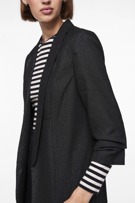 Pieces zwarte dames blazer | Close up