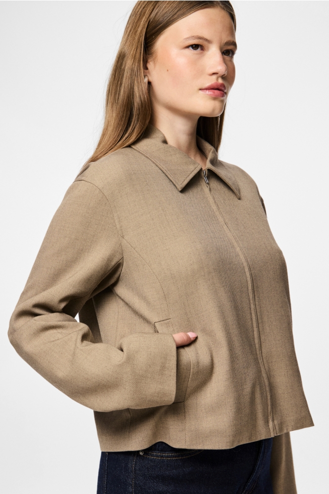 Pieces camel dames blazer | Close up