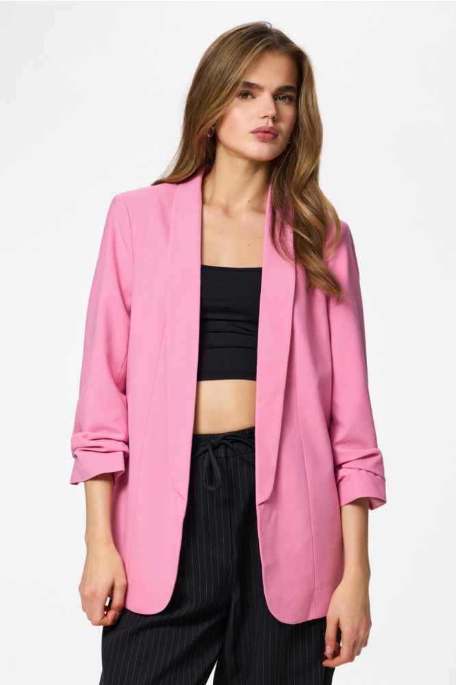 Pieces roze dames blazer | Model vooraanzicht