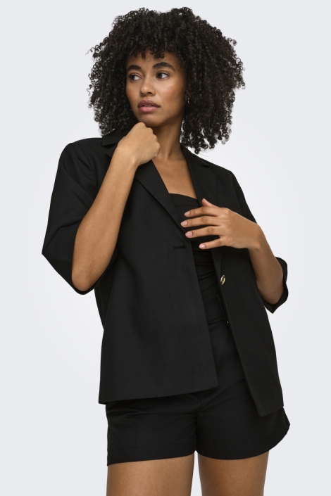 Only zwarte dames blazer | Model vooraanzicht
