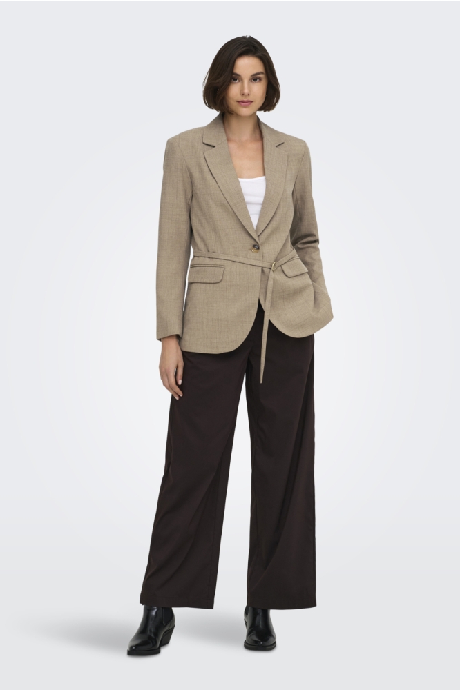 Jacqueline de Yong camel dames blazer | Model