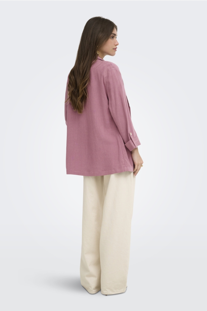 Only roze dames blazer | Model achteraanzicht