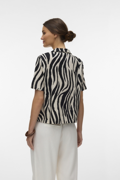 Vero Moda beige dames blazer | Model achteraanzicht