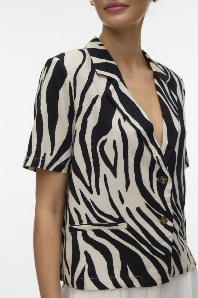 Vero Moda beige dames blazer | Model vooraanzicht