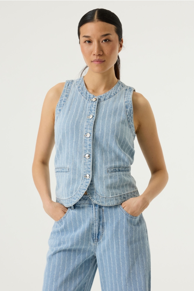 Garcia blauwe dames gilet | Model vooraanzicht